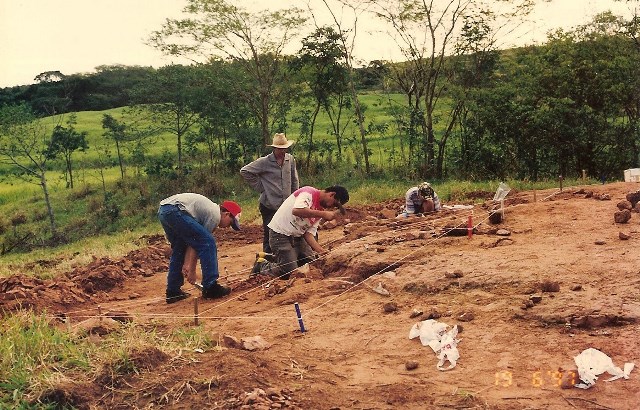 Primeira campanha de escavações em Cândido Rodrigues (1997)