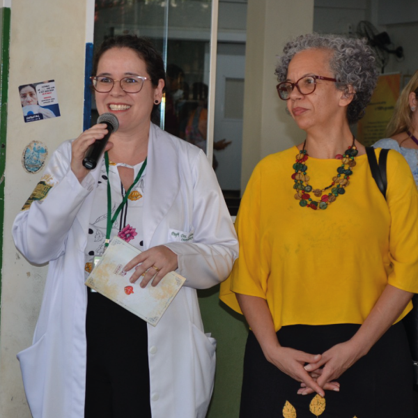 Prof. Luciana de Almeida Silva Teixeira, Superintendente do HC, e Prof. Marinalva, Reitora. (Foto: Ana Luiza / Comunicação HC) imagem sem descrição.